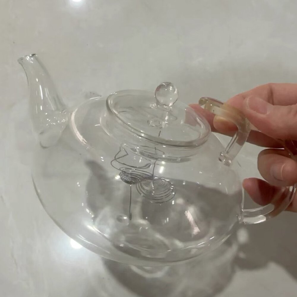 Clear glass teapot